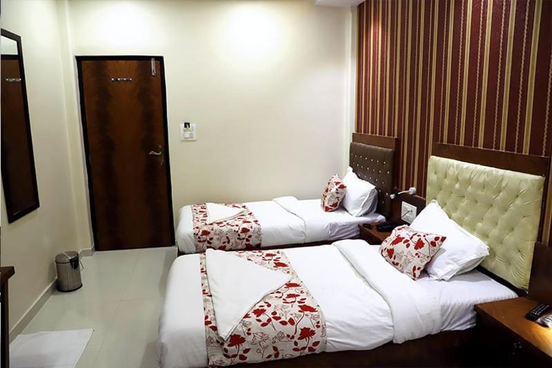 Hotel Golden Hayyath Inn Mumbai Eksteriør bilde